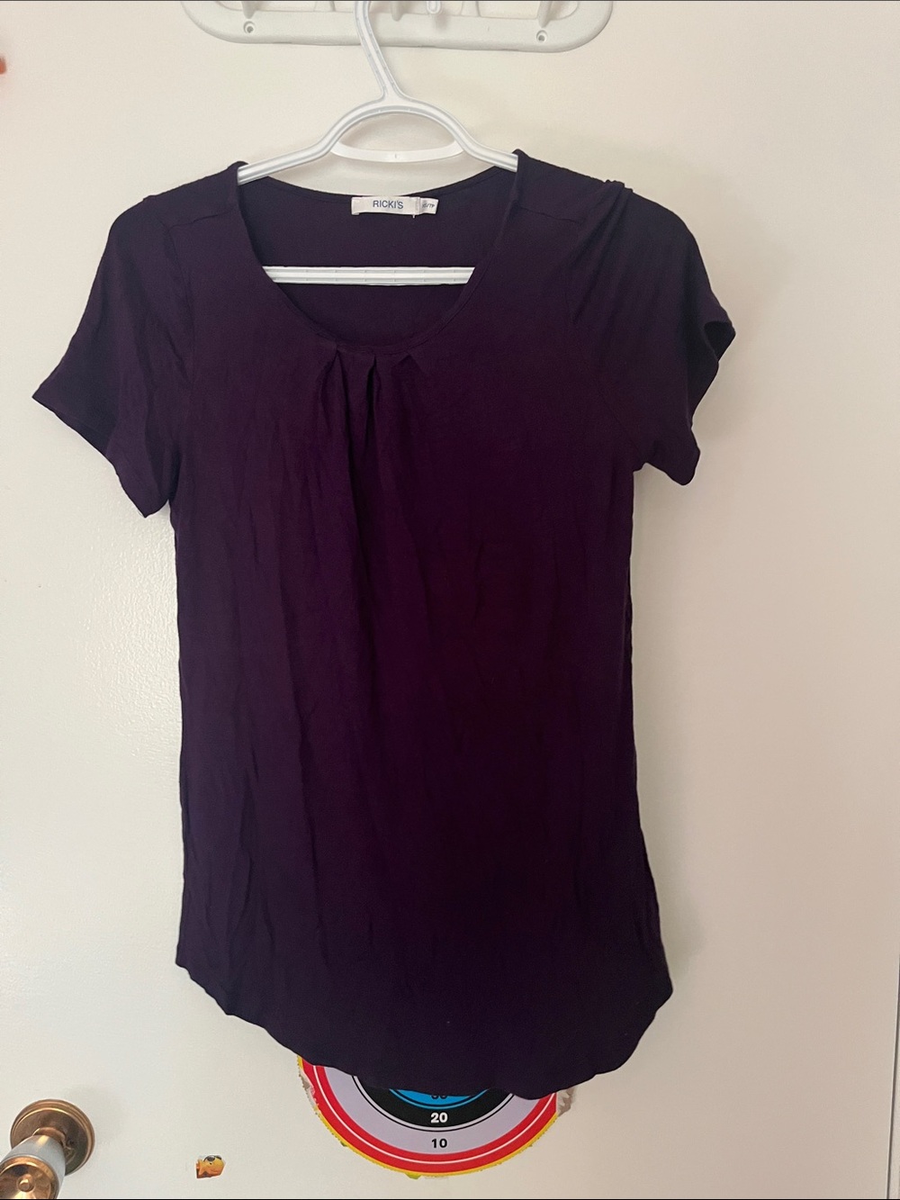 Ricki's Women's Short Sleeve Scoop Neck Top in Plum